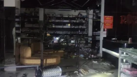 নেতার জানাজার পরপরই মিছিল নিয়ে ব্যবসা প্রতিষ্ঠানে হামলা-লুটপাট