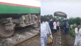 নীলসাগরের বগি লাইনচ্যুত, ঢাকার সঙ্গে উত্তরবঙ্গের ট্রেন চলাচল বন্ধ
