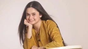 নিজের নামে ভুয়া ফেসবুক আইডি, সতর্ক করলেন ঐশী