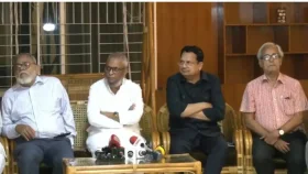 বৈঠক শেষেই গার্মেন্ট শ্রমিকদের জন্য বড় ঘোষণা দিলেন মন্ত্রী