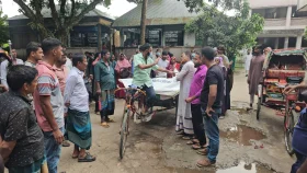 হঠাৎ মাদ্রাসায় ঢুকে চাইলেন খাবার, না পেয়ে বাবুর্চিকে পিটিয়ে হত্যা