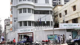 গ্রেফতার দুই আসামির দেওয়া তথ্যে আরও ৪ ককটেল উদ্ধার