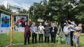 মানুষের জীবন বদলের গল্প নিয়ে ‘সুখ ফুটেছে মুখের রেখায়’ প্রদর্শনী শুরু