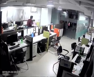 সিসিটিভি ক্যামেরায় ভূমিকম্প