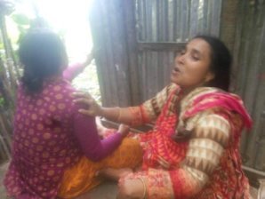 ‘চোখের সামনে স্বামীরে চুবাইয়া মারলো, ক্যারে আমি প্রতিবাদ করলাম’