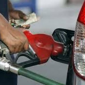 জ্বালানি তেলের নতুন দাম ঘোষণা হতে পারে আজ