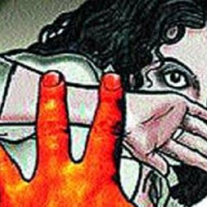 গণমাধ্যমকর্মী স্বর্ণময়ীর মৃত্যু: কর্মক্ষেত্রে যৌন নিপীড়নবিরোধী নীতিমালা কার্যকরের দাবি