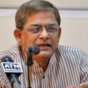 মির্জা আব্বাসের জন্য দোয়া চাইলেন মির্জা ফখরুল