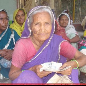 দেশে প্রতি ১০ জনে একজন প্রবীণ, বিশ্বজুড়ে বার্ধক্যের সংজ্ঞা পুনর্বিবেচনার আহ্বান