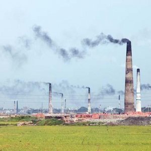 ইটভাটার বিরুদ্ধে অভিযানে ২৪ লাখ টাকা জরিমানা, ১ জনের কারাদণ্ড