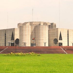 মন্ত্রিসভায় কারা আসছেন, কারা আলোচনায়