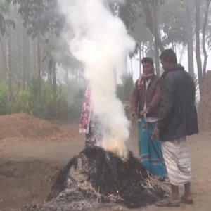 চার দিন ধরে তেঁতুলিয়ায় সর্বনিম্ন তাপমাত্রা ১০ ডিগ্রির ঘরে চার দিন ধরে তেঁতুলিয়ায় সর্বনিম্ন তাপমাত্রা ১০ ডিগ্রির ঘরে