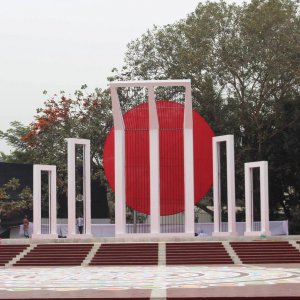 শ্রদ্ধা জানাতে যে সড়কে যেতে হবে শহীদ মিনারে