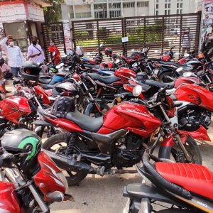 দেশে নিবন্ধিত মোটরসাইকেলের সংখ্যা কতগুলো, সংসদের জানালেন মন্ত্রী