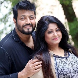 ‘অসভ্যের মতো কিছু মানুষ মনে করে আমরা আলাদা হয়ে গেছি’