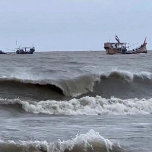 আজকের আবহাওয়া: নতুন লঘুচাপের পূর্বাভাস