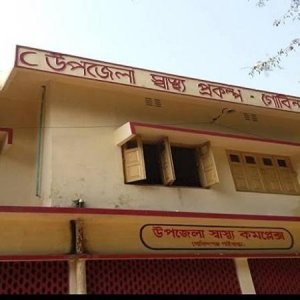 স্বামীকে বাঁচাতে গিয়ে স্ত্রীর মৃত্যু