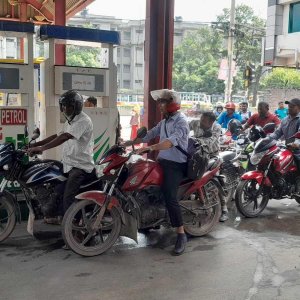 ছুটির দিনেও খোলা থাকবে ডিপো, জ্বালানি তেল সরবরাহে বিপিসির নতুন সিদ্ধান্ত