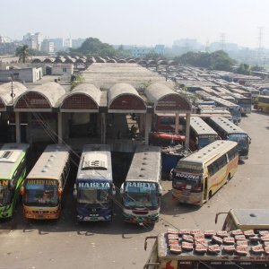 বাস টার্মিনাল ঢাকার বাইরে সরাতে কতদিন লাগবে, জানালেন মন্ত্রী