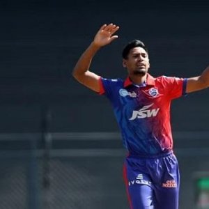 মোস্তাফিজের আইপিএল চুক্তির বিষয়ে অবগত নয় বিসিবি