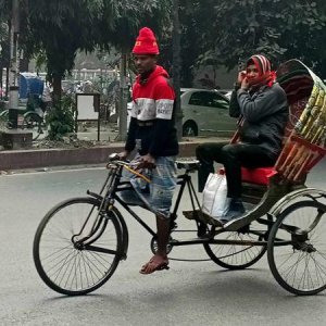 ঢাকায় কমছে তাপমাত্রা, বাড়ছে শীতের অনুভূতি