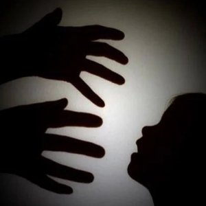 শিশু‌কে যৌন নিপীড়নের অভিযোগে তরুণকে গণ‌ধোলাই