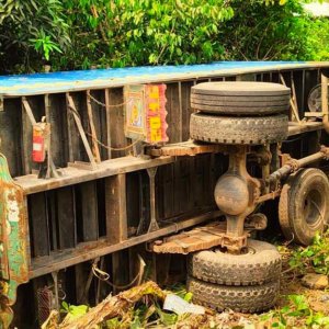 মসজিদে যাওয়ার পথে কাভার্ডভ্যানচাপায় প্রাণ গেলো দুই মুসল্লির