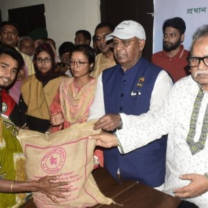 প্রধানমন্ত্রী সিলেটের বন্যা পরিস্থিতির খোঁজ রাখছেন: প্রতিমন্ত্রী