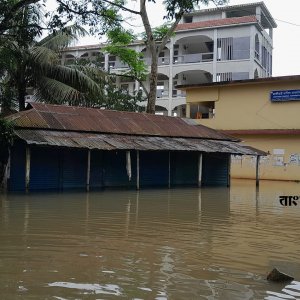 ভেসে গেছে ৫ কোটি টাকার মাছ, এখনও পানিবন্দি লক্ষাধিক মানুষ