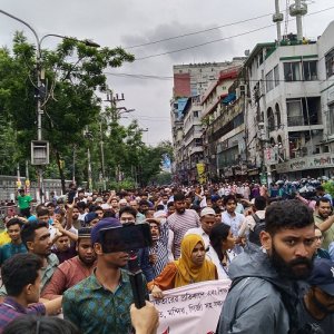 আন্দোলন চালিয়ে যাওয়ার ঘোষণা দিয়ে সায়েন্সল্যাব ছাড়লো শিক্ষার্থীরা