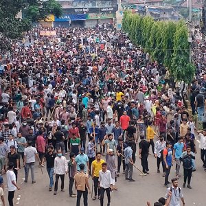 চট্টগ্রামে রবিবার দিনভর সংঘর্ষ, একদিনে গুলিবিদ্ধ ১৩০ জন  