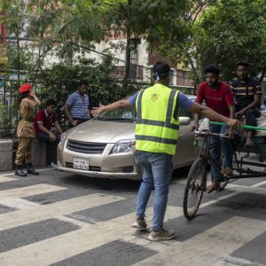 এখনও রাজপথে শিক্ষার্থীরা