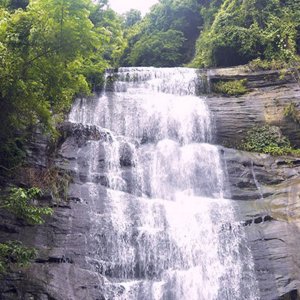 ঝরনা দেখতে গিয়ে দুই পর্যটকের মৃত্যু