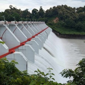 খুলে দেওয়া হলো কাপ্তাইয়ের ১৬ জলকপাট