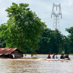 মিয়ানমারে বন্যায় মৃতের সংখ্যা বেড়ে ২৬৮, পৌঁছেছে বিদেশি ত্রাণ