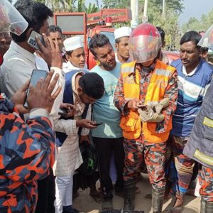 ঝিনাইদহে ট্রলির ধাক্কায় ইজিবাইকের দুই যাত্রী নিহত