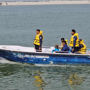 ফেরি থেকে পদ্মায় লাফ দেওয়া নারীর খোঁজ মেলেনি