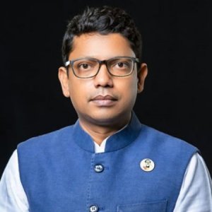 সাক্ষীকে জেরা করার অনুমতি মেলেনি পলকের