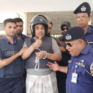 আরাকানের জমিন রোহিঙ্গারাই পাবে, কারাগারে নেওয়ার পথে বললেন আরসাপ্রধান