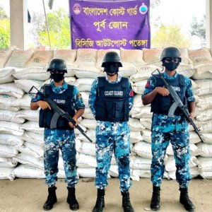 চট্টগ্রামে ২০০ বস্তা বিদেশি চাল জব্দ