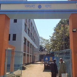 সপ্তম শ্রেণির ছাত্রীকে ধর্ষণ অভিযোগ, করা হয়েছে অস্ত্রোপচার