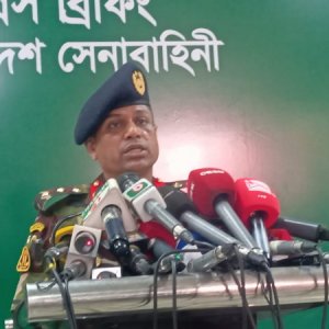 ৫ আগস্টের পর ৭৮২২ জনকে গ্রেফতার করেছে সেনাবাহিনী