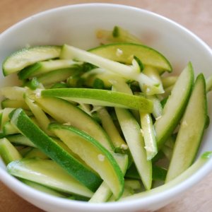 কাঁচা আম খাওয়ার ৮ উপকারিতা