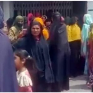 ছাত্রলীগ নেতাকে ছাড়াতে থানা ঘেরাও