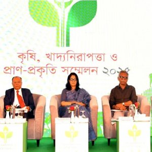 কৃষকের স্বার্থের কথা বাদ দিয়ে কৃষির কথা বলা যাবে না: পরিবেশ উপদেষ্টা