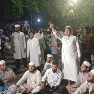 আ.লীগ নিষিদ্ধের কর্মসূচিতে যোগ দিয়েছেন মাদ্রাসার শিক্ষার্থীরাও
