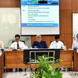 ঈদে ২০০ টাকা অতিরিক্ত ভাড়া দাবি বাস মালিকদের