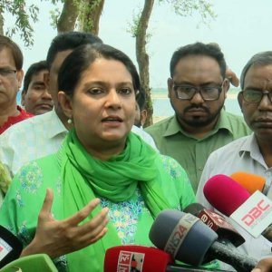 বালুদস্যুতা ও মাটিদস্যুতা চরম পর্যায়ে পৌঁছে গেছে: রিজওয়ানা হাসান