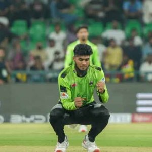 ফাইনালে লাহোরের একাদশে রিশাদ, বাদ সাকিব