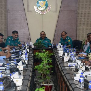 কোরবানির হাটে সরকার নির্ধারিত হাসিল ছাড়া অর্থ নেওয়া যাবে না: ডিএমপি কমিশনার